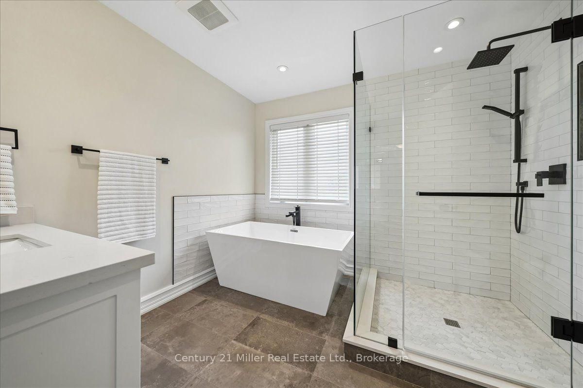 2350 Valleyridge Drive • Oakville, ON photo 18