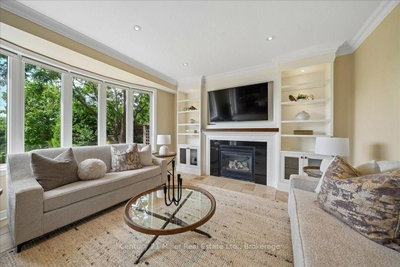 2350 Valleyridge Drive • Oakville, ON photo 8