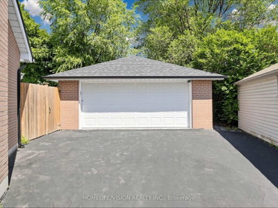9 Lyndfield Crescent • Brampton, ON photo 5