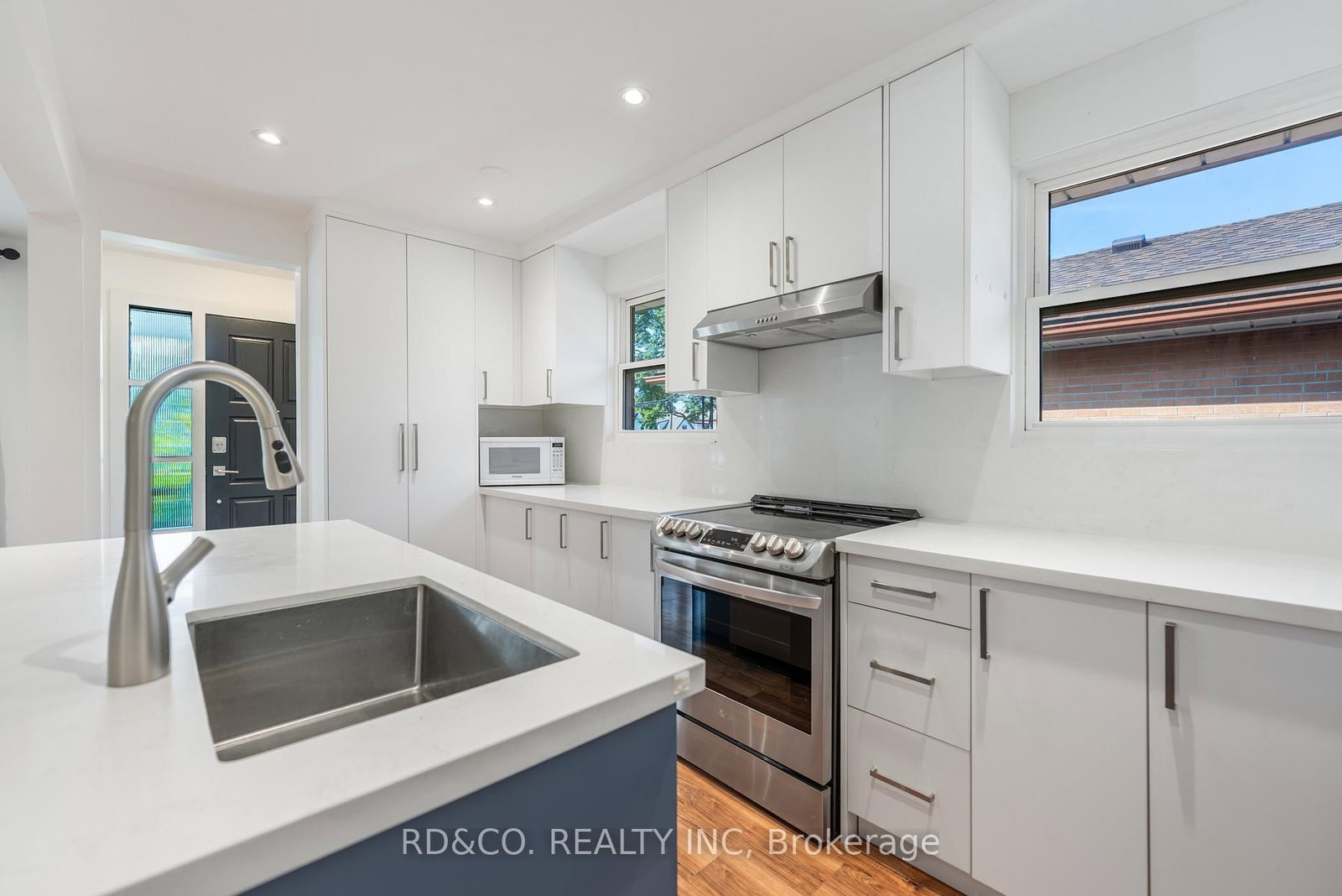 98 Hay Avenue • Toronto, ON photo 11