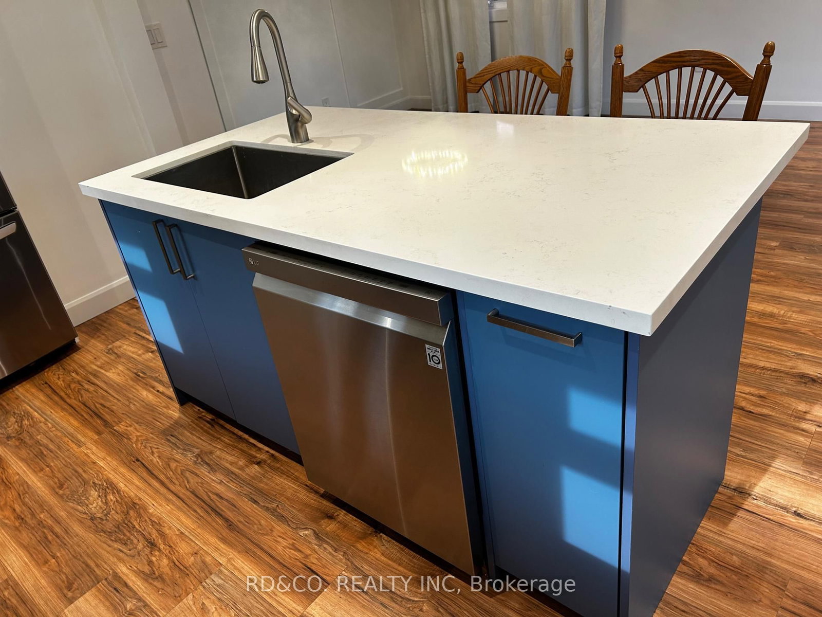 98 Hay Avenue • Toronto, ON photo 14