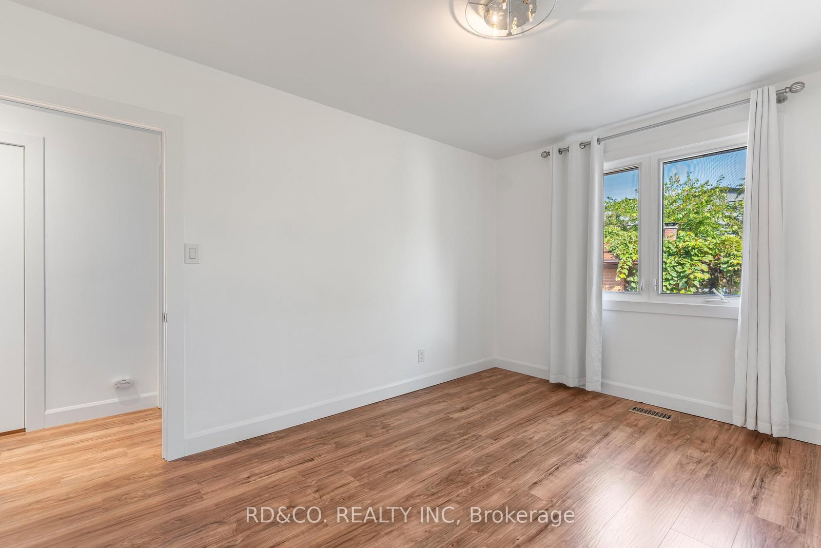 98 Hay Avenue • Toronto, ON photo 18