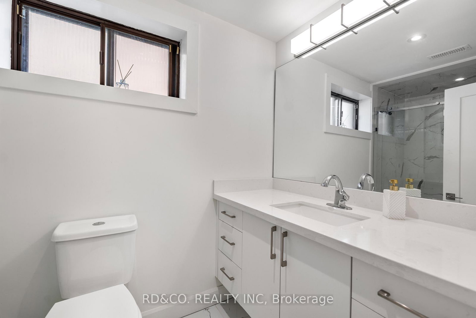 98 Hay Avenue • Toronto, ON photo 38