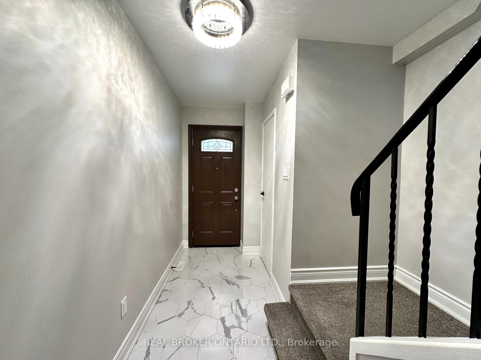 8 - 1485 Gulleden Drive, Mississauga 4