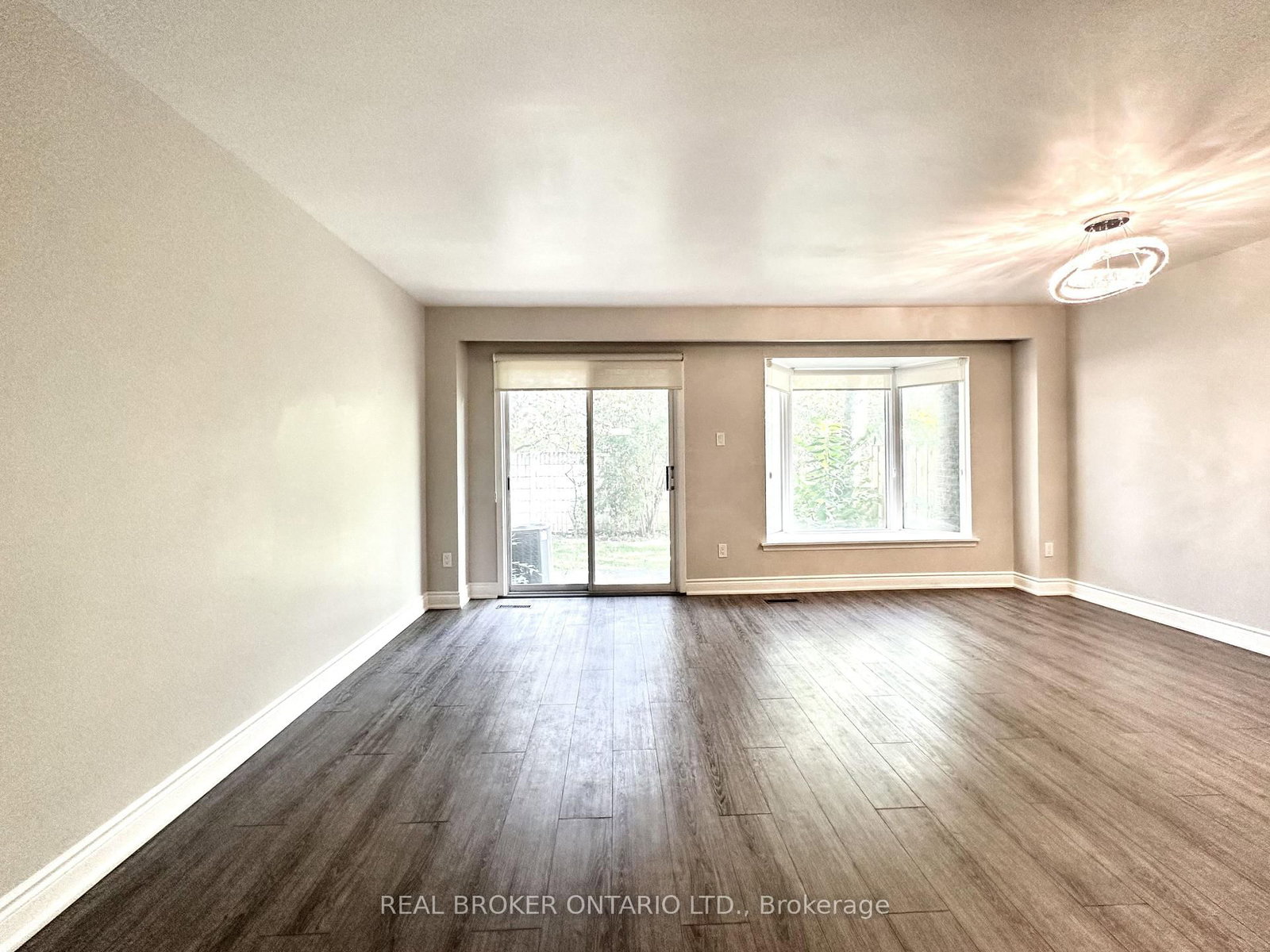 8 - 1485 Gulleden Drive, Mississauga 5