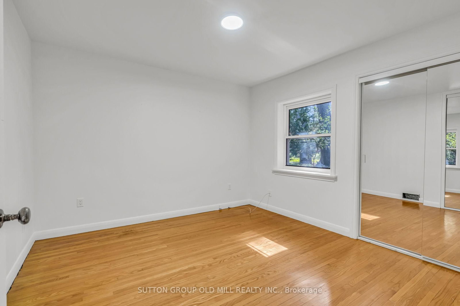 29 Robin Hood Road • Toronto, ON photo 17