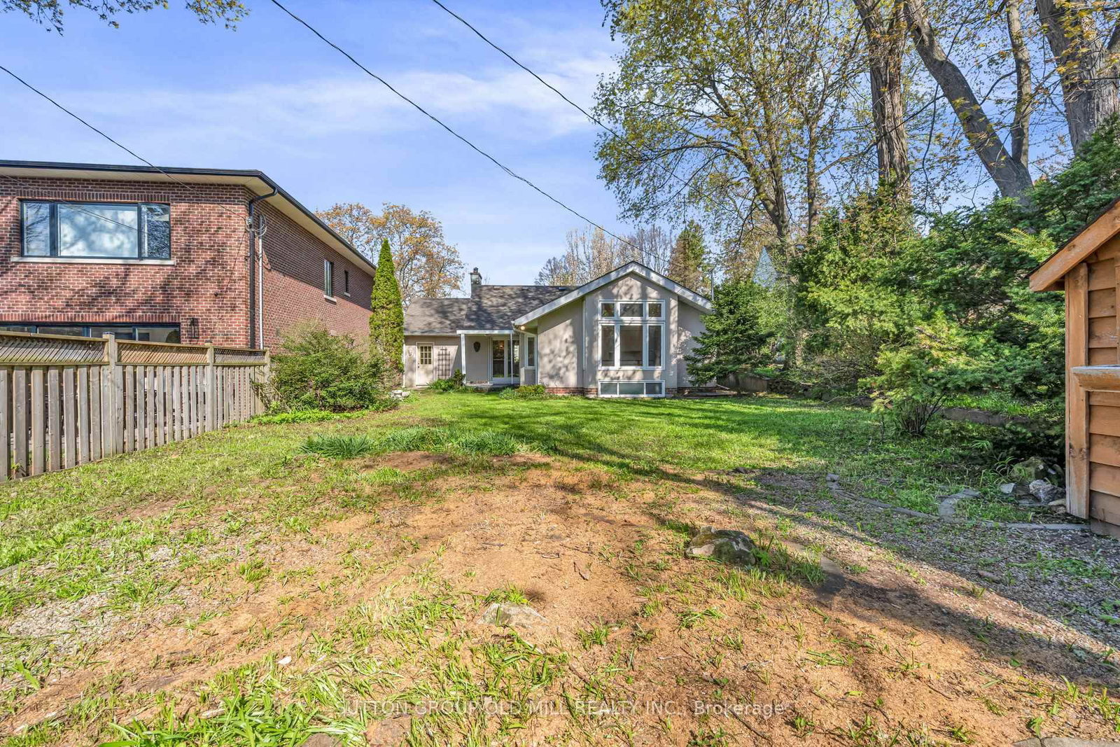 29 Robin Hood Road • Toronto, ON photo 32