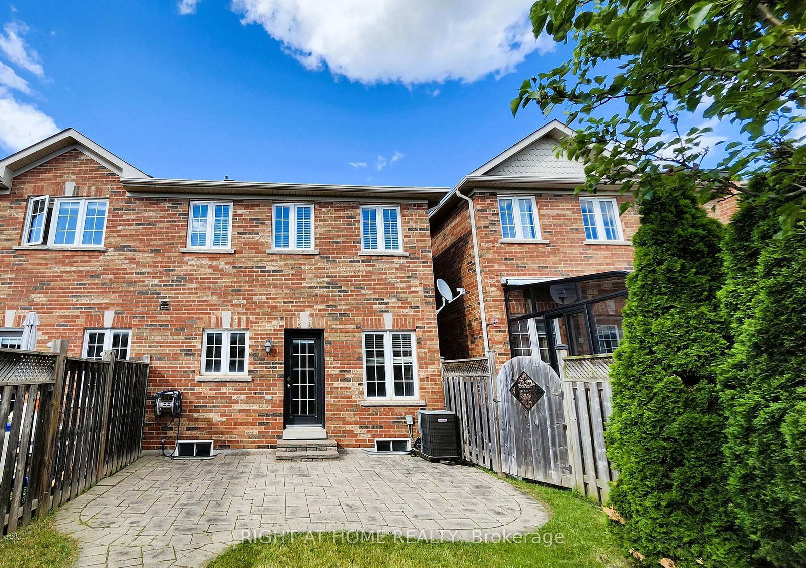 1359 Kestell Boulevard • Oakville, ON photo 39