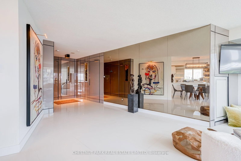 2111 Lake Shore Blvd W photo 5