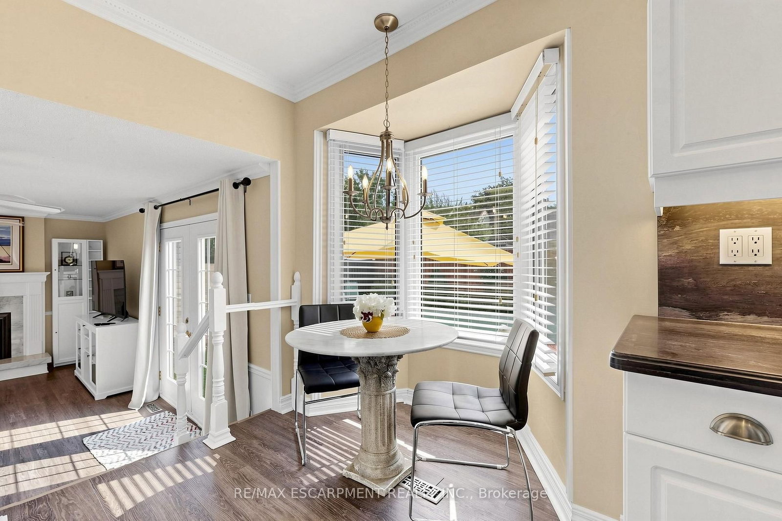2208 Lancaster Crescent • Burlington, ON photo 19