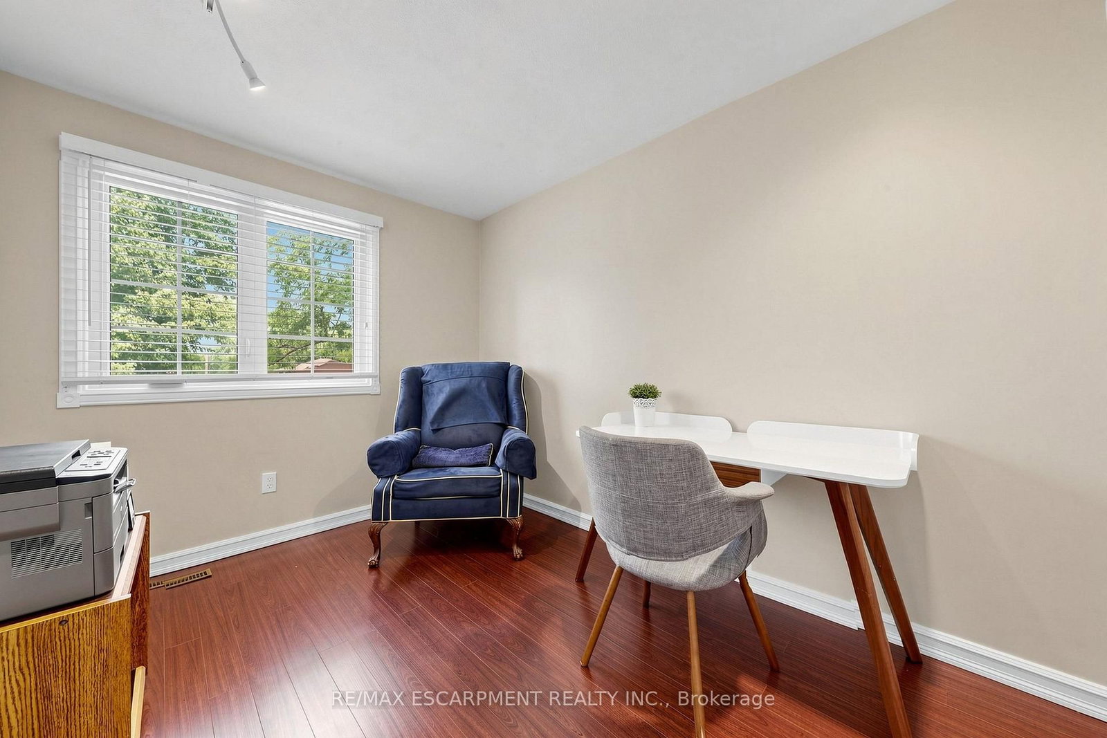 2208 Lancaster Crescent • Burlington, ON photo 26