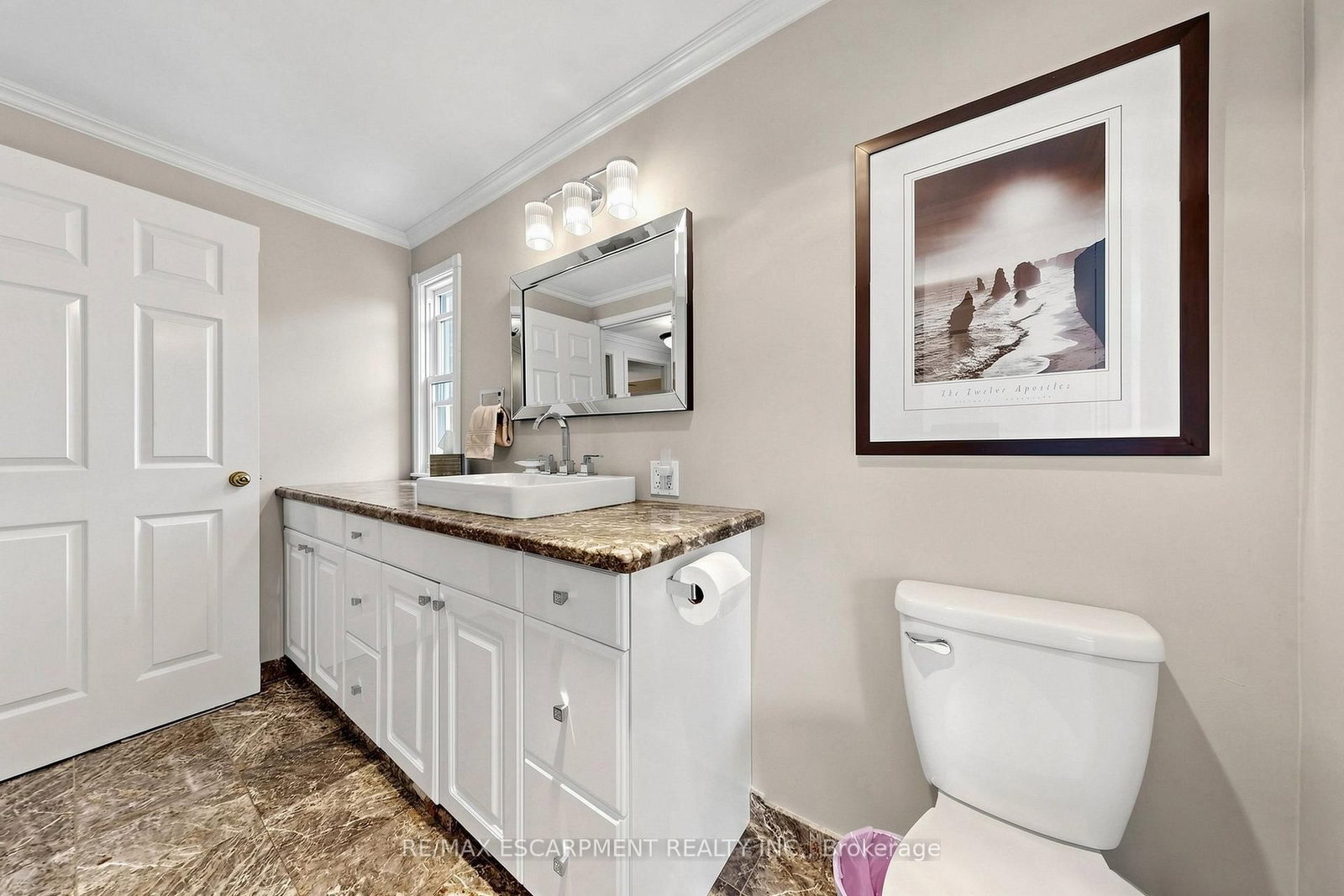 2208 Lancaster Crescent • Burlington, ON photo 28