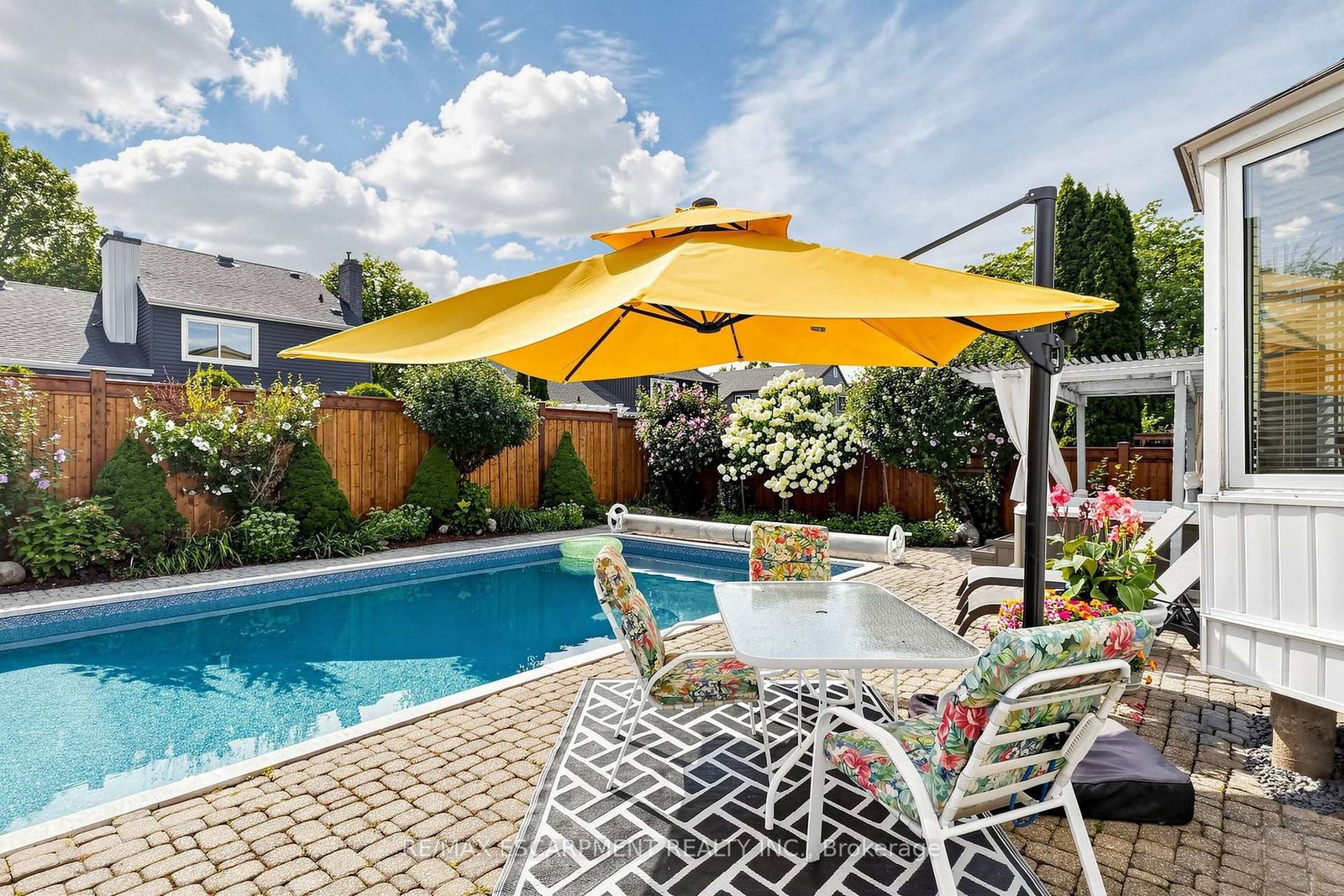 2208 Lancaster Crescent • Burlington, ON photo 39