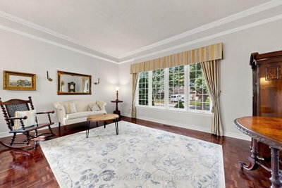 2208 Lancaster Crescent • Burlington, ON photo 6