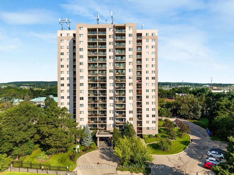 708 - 975 Warwick Court