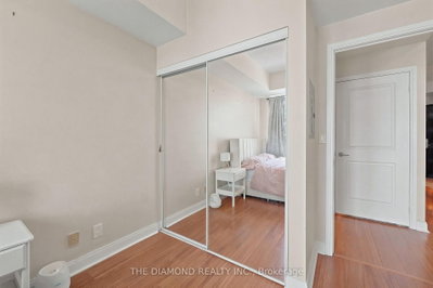 90 Absolute Mississauga,ON L4Z 0A3 — Photo 16
