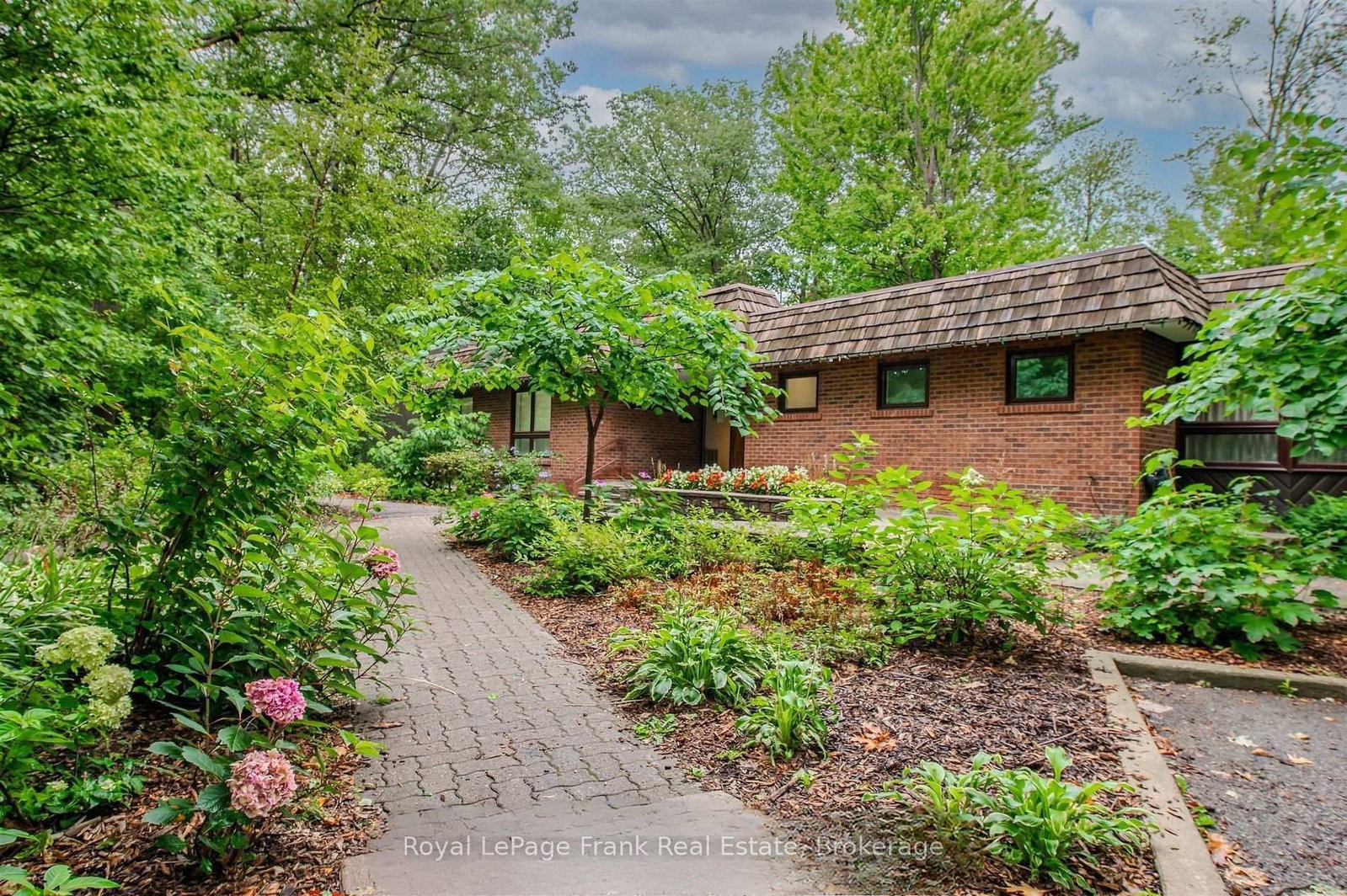 1110 Walden Circle • #102 • Mississauga, ON photo 4