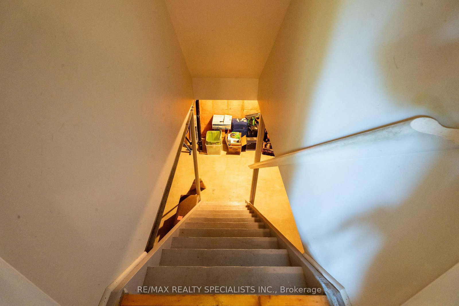 8 River View Drive • Brampton, ON photo 35