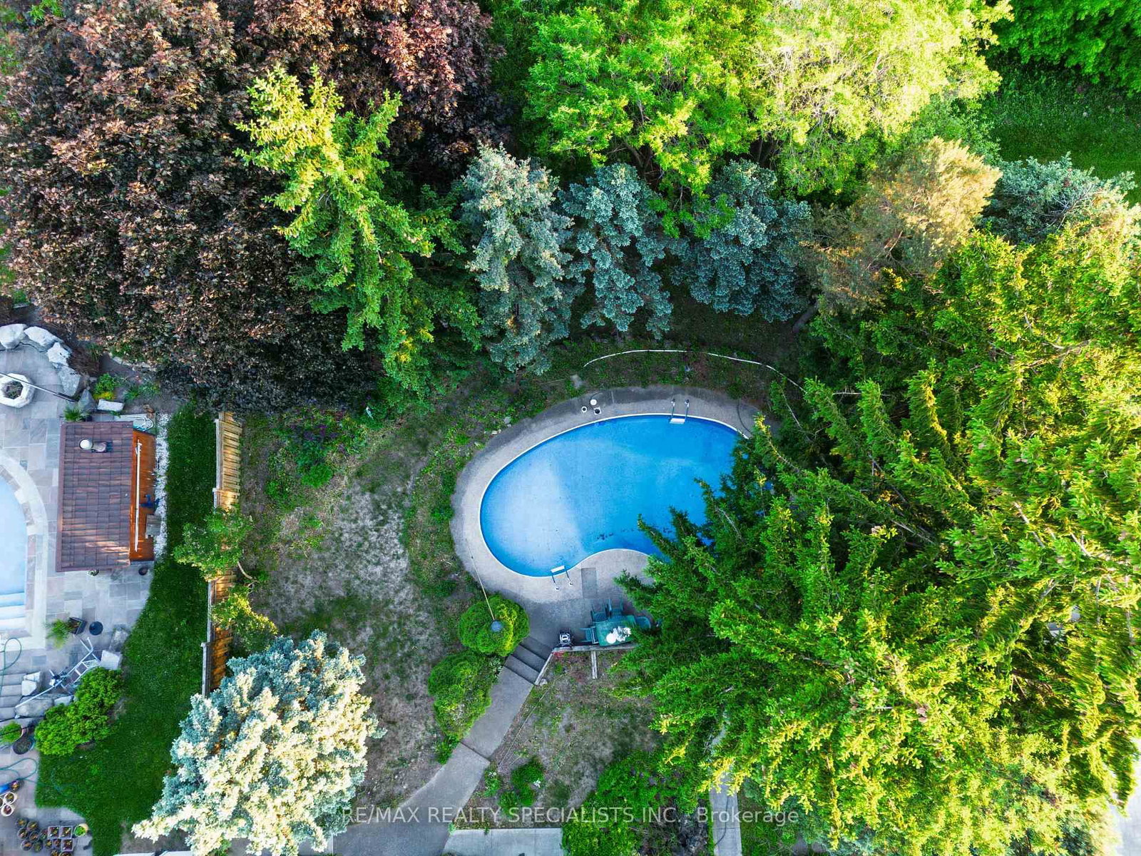 8 River View Drive • Brampton, ON photo 48