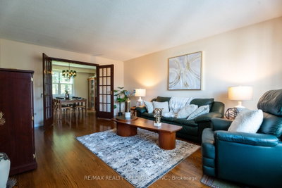 8 River View Drive • Brampton, ON photo 8