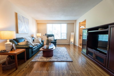 8 River View Drive • Brampton, ON photo 9