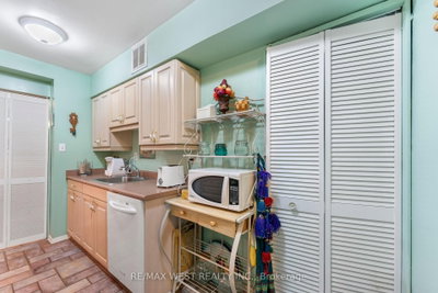 340 Dixon Road • #114 • Toronto, ON photo 9
