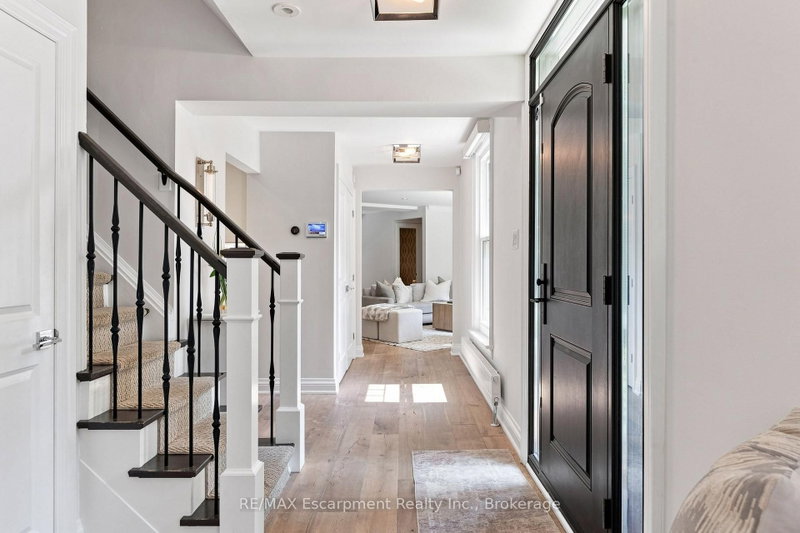 105 Whittington Oakville,ON L6K 3W1 — Photo 6