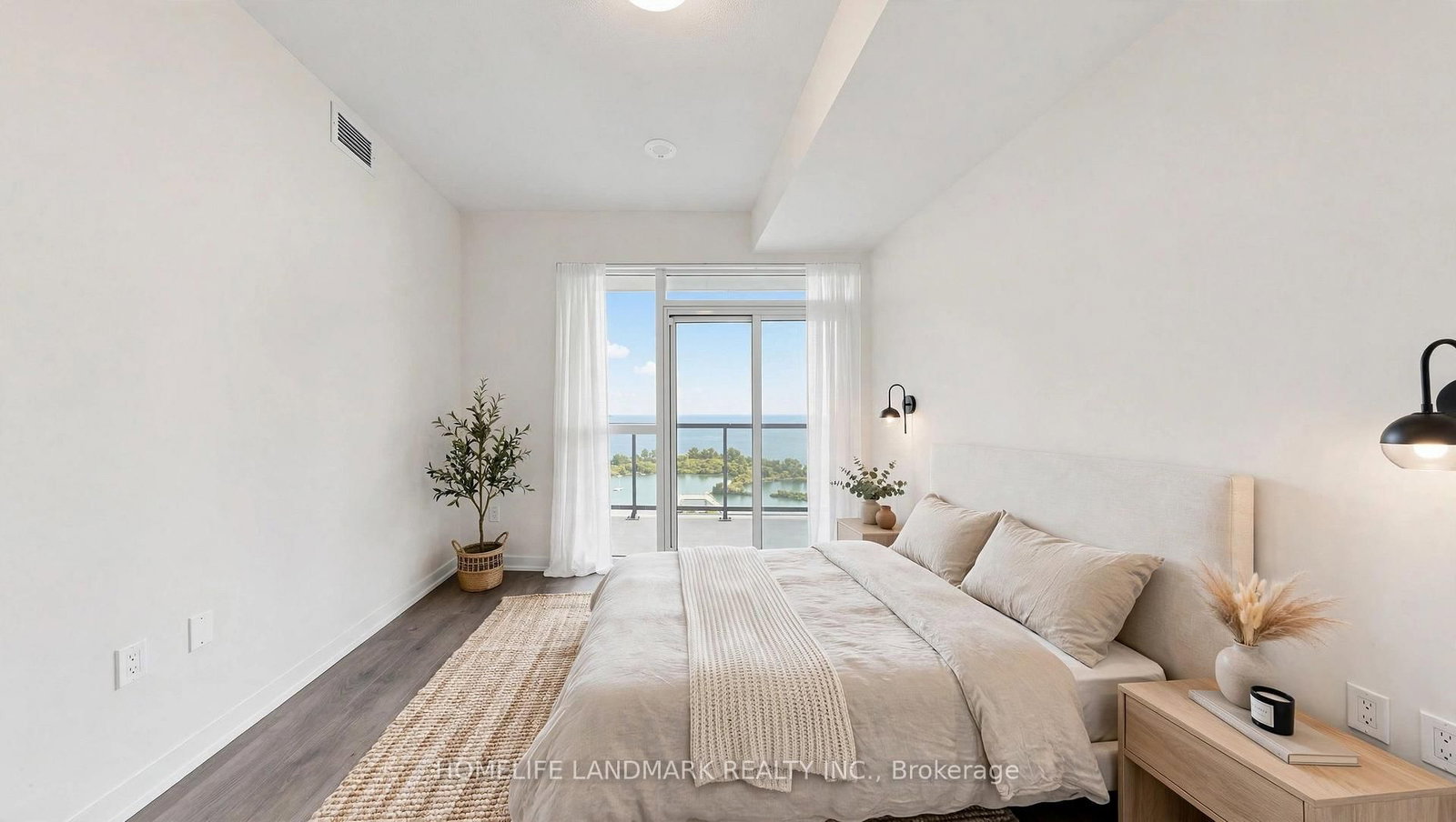 38 Annie Craig Drive • #2702 • Toronto, ON photo 14