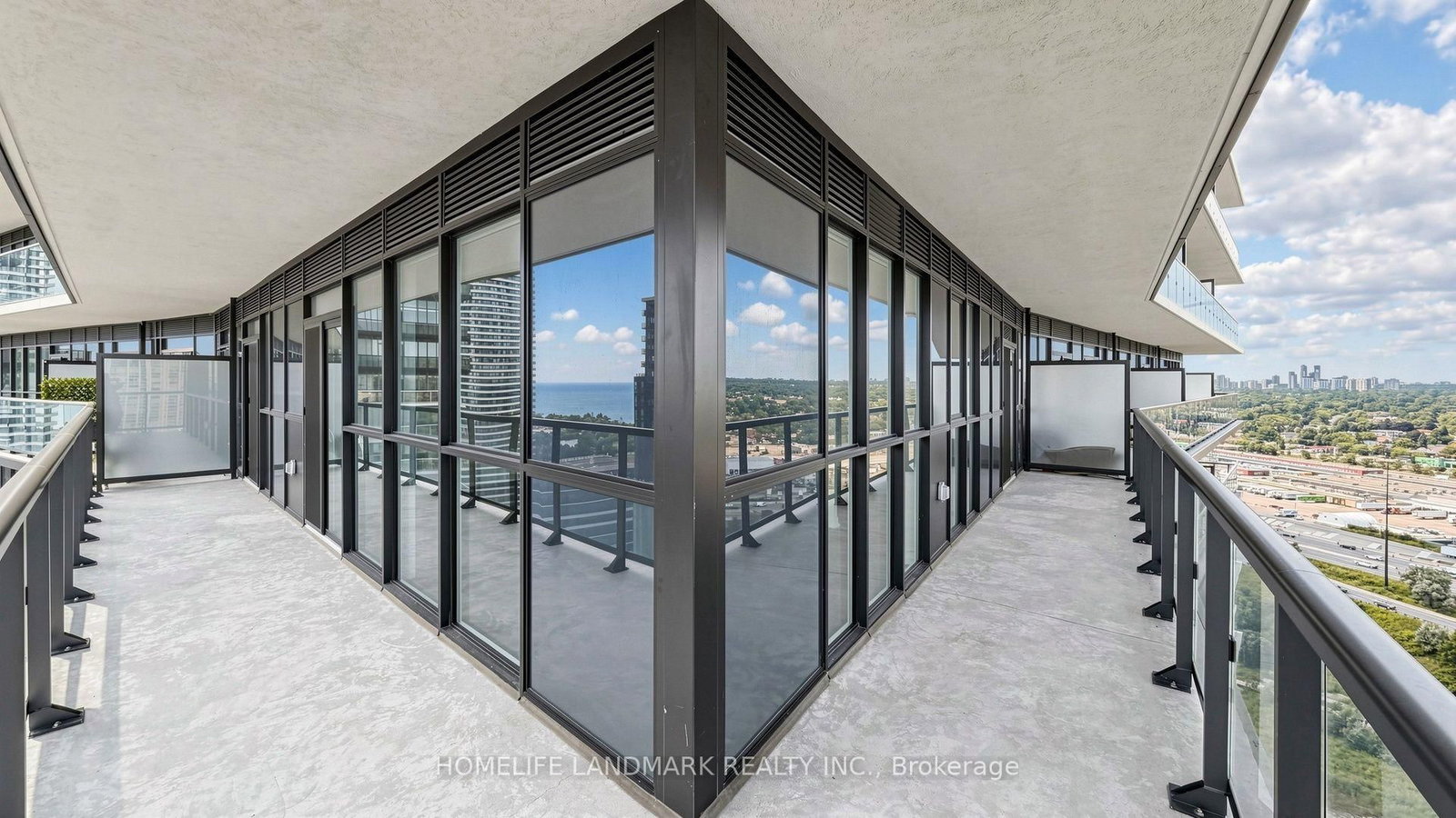38 Annie Craig Drive • #2702 • Toronto, ON photo 35