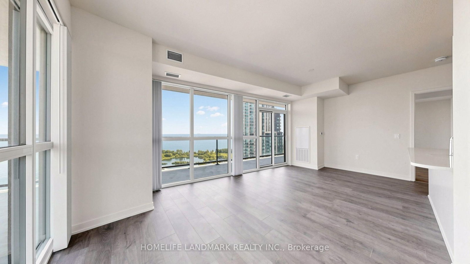 38 Annie Craig Drive • #2702 • Toronto, ON photo 5