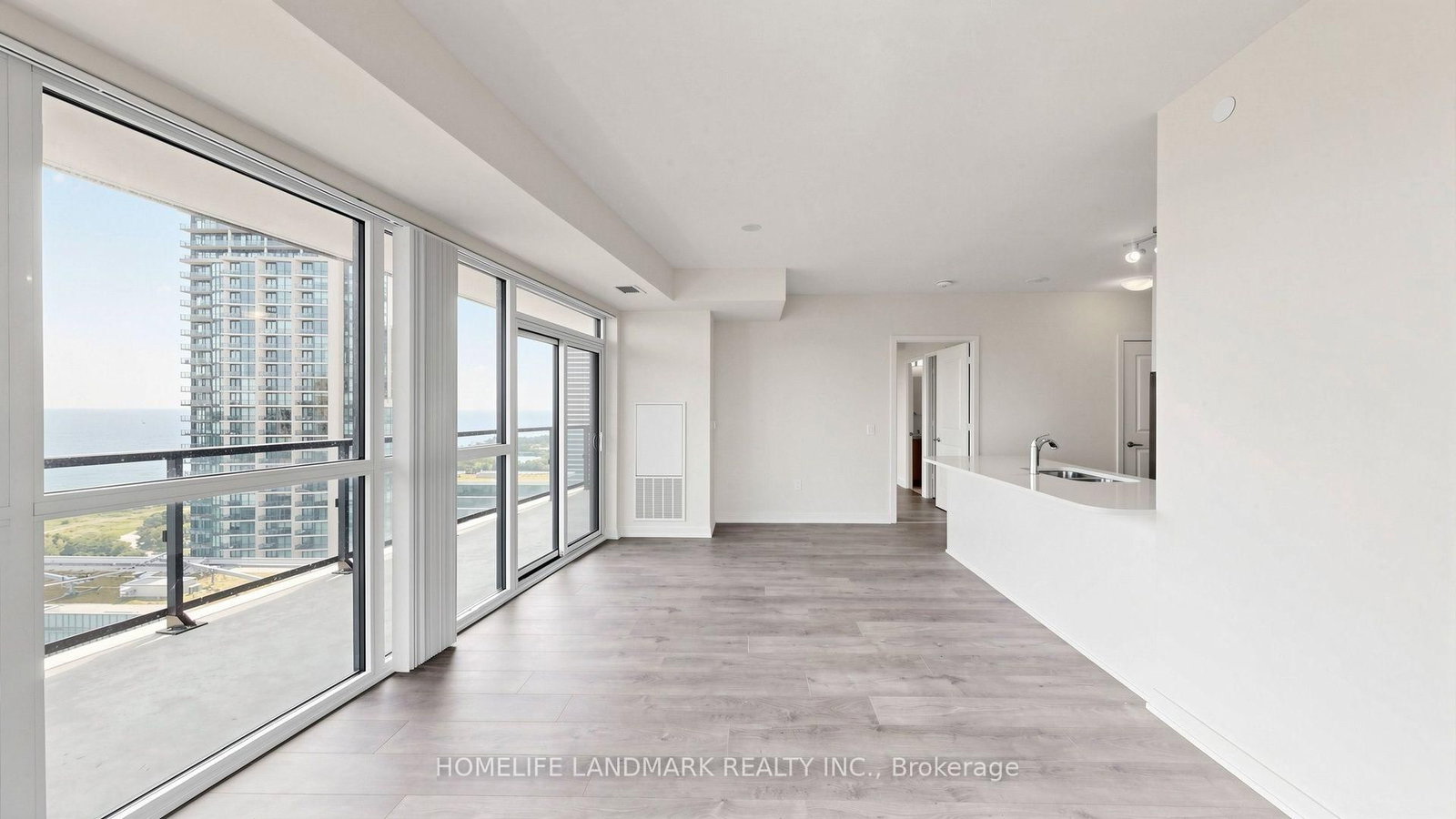 38 Annie Craig Drive • #2702 • Toronto, ON photo 7