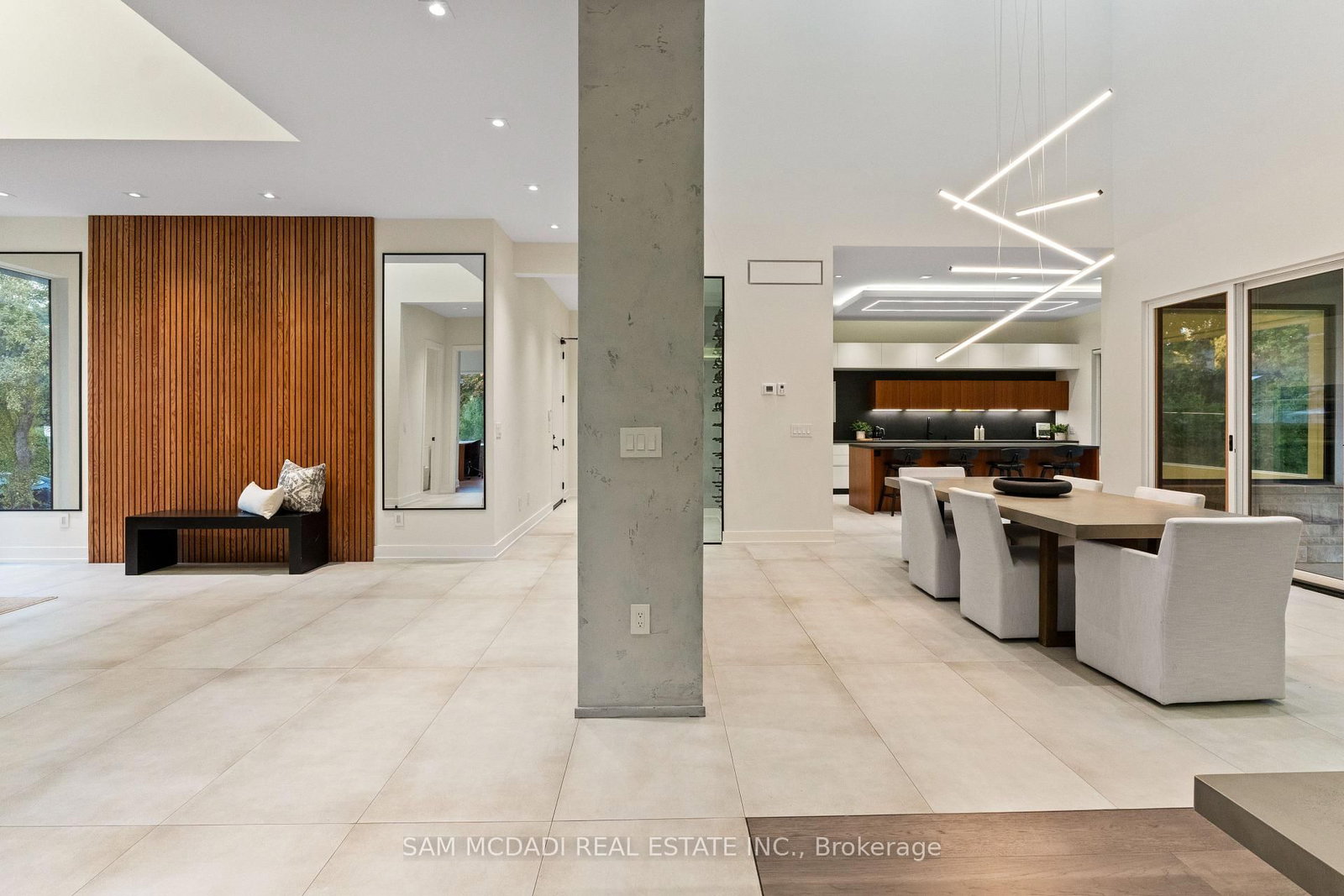 2075 Shawanaga Mississauga,ON L5H 3Z3 — Photo 8