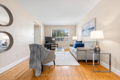 21 Brendwin Road • Toronto, ON photo 8
