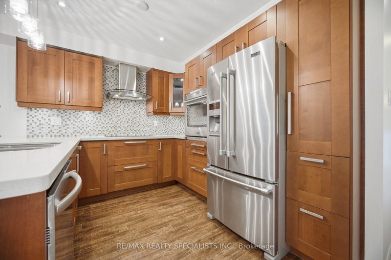 5530 Glen Erin Mississauga,ON L5M 6E8 — Photo 13