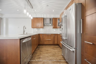 5530 Glen Erin Mississauga,ON L5M 6E8 — Photo 15