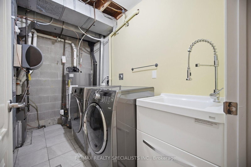 5530 Glen Erin Mississauga,ON L5M 6E8 — Photo 42