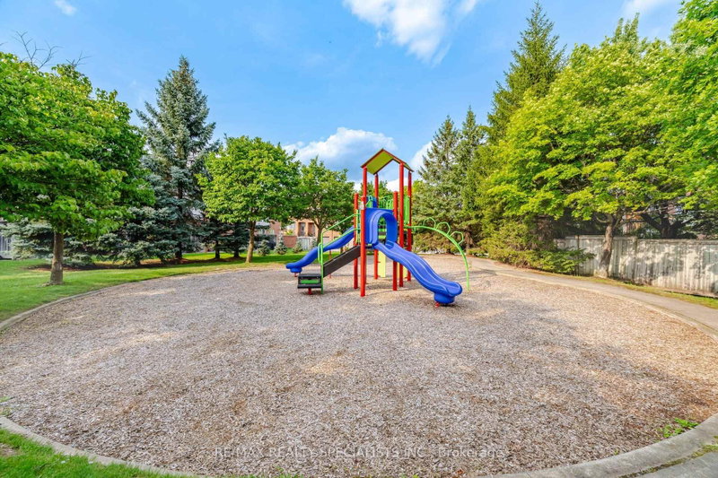 5530 Glen Erin Mississauga,ON L5M 6E8 — Photo 46