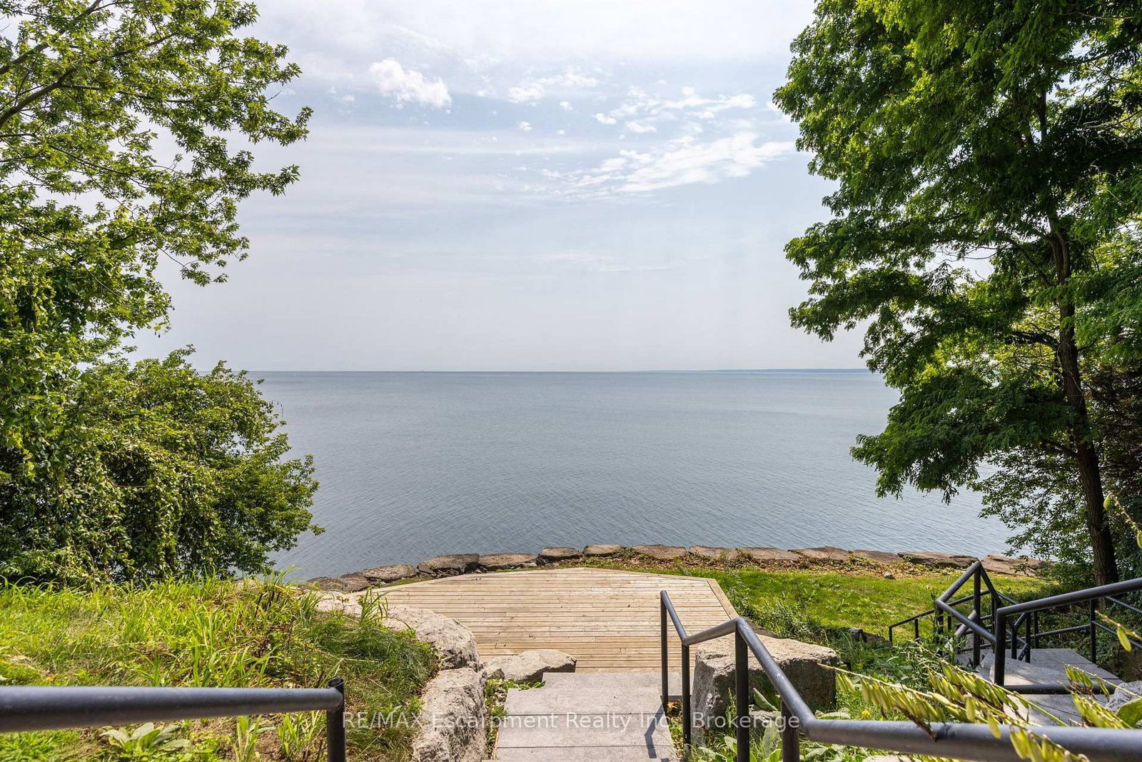 100 Appleby Place • Burlington, ON photo 43