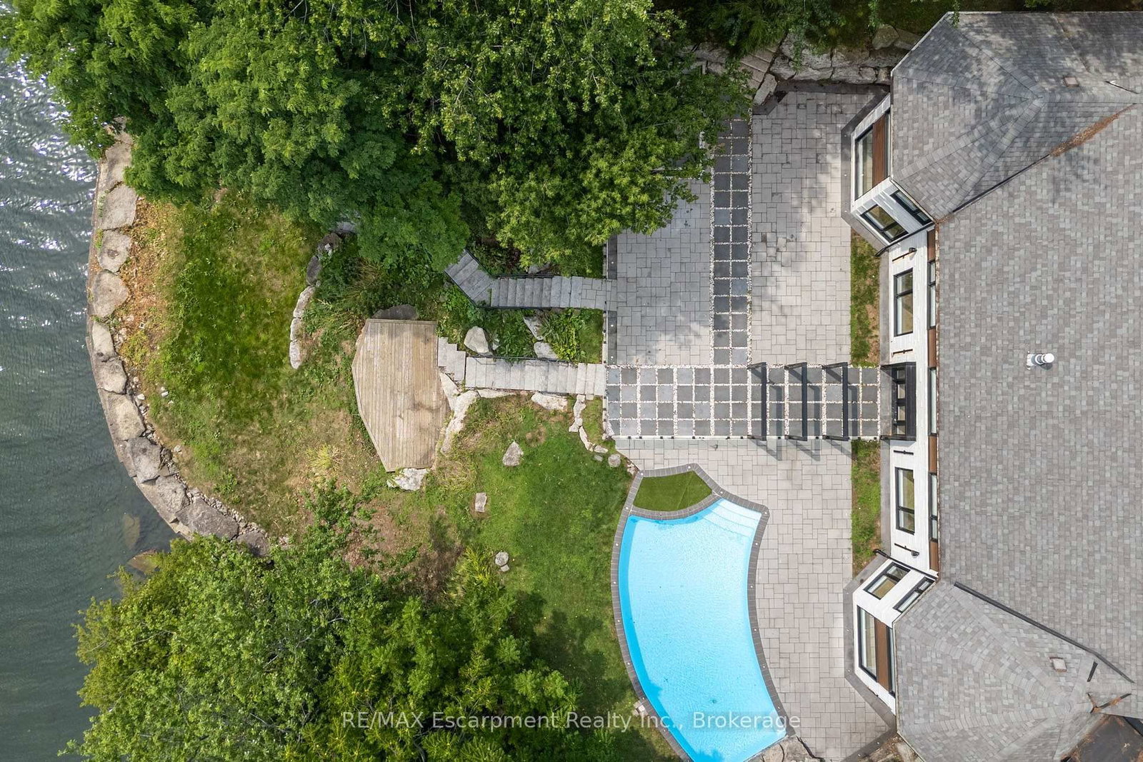 100 Appleby Place • Burlington, ON photo 44
