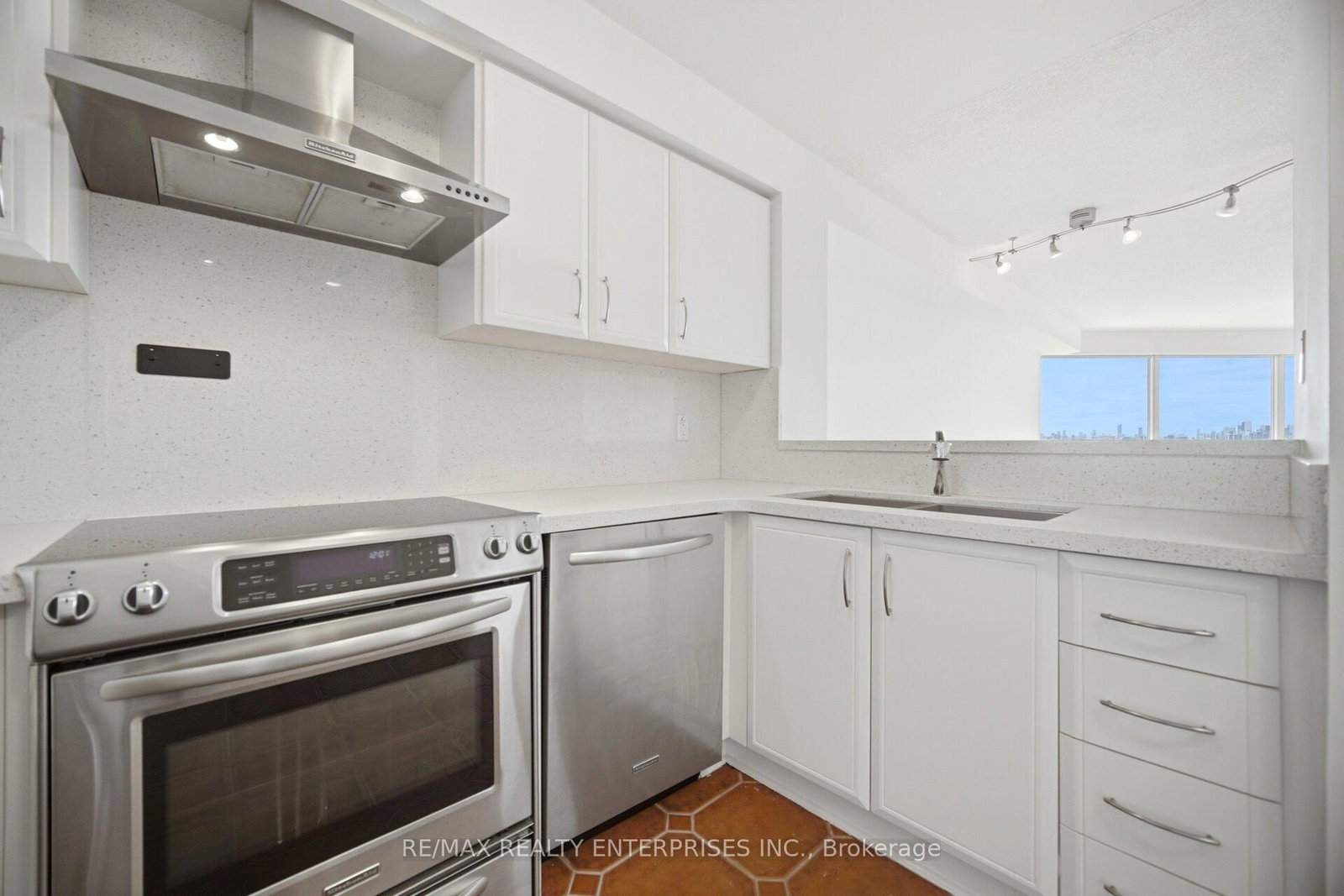 2261 Lake Shore Boulevard W • #607 • Toronto, ON photo 19