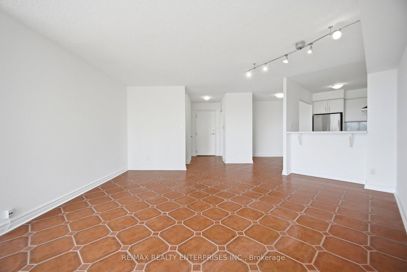 2261 Lake Shore Boulevard W • #607 • Toronto, ON photo 6