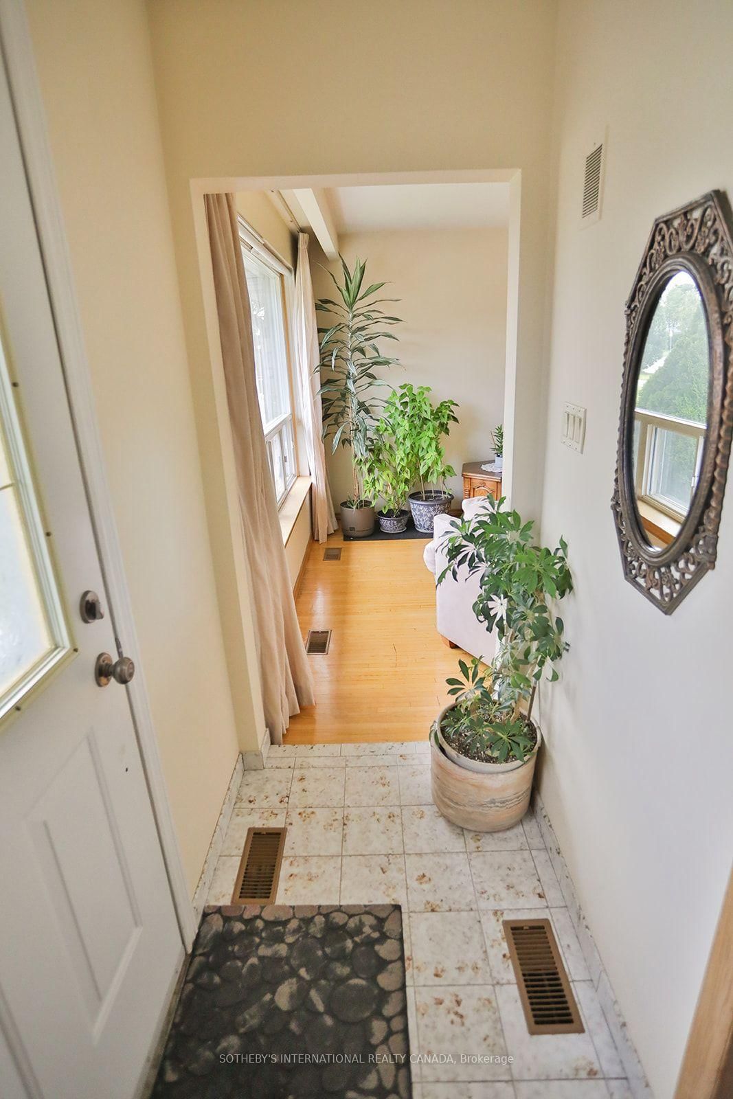 12 Waterbury Drive • Toronto, ON photo 18
