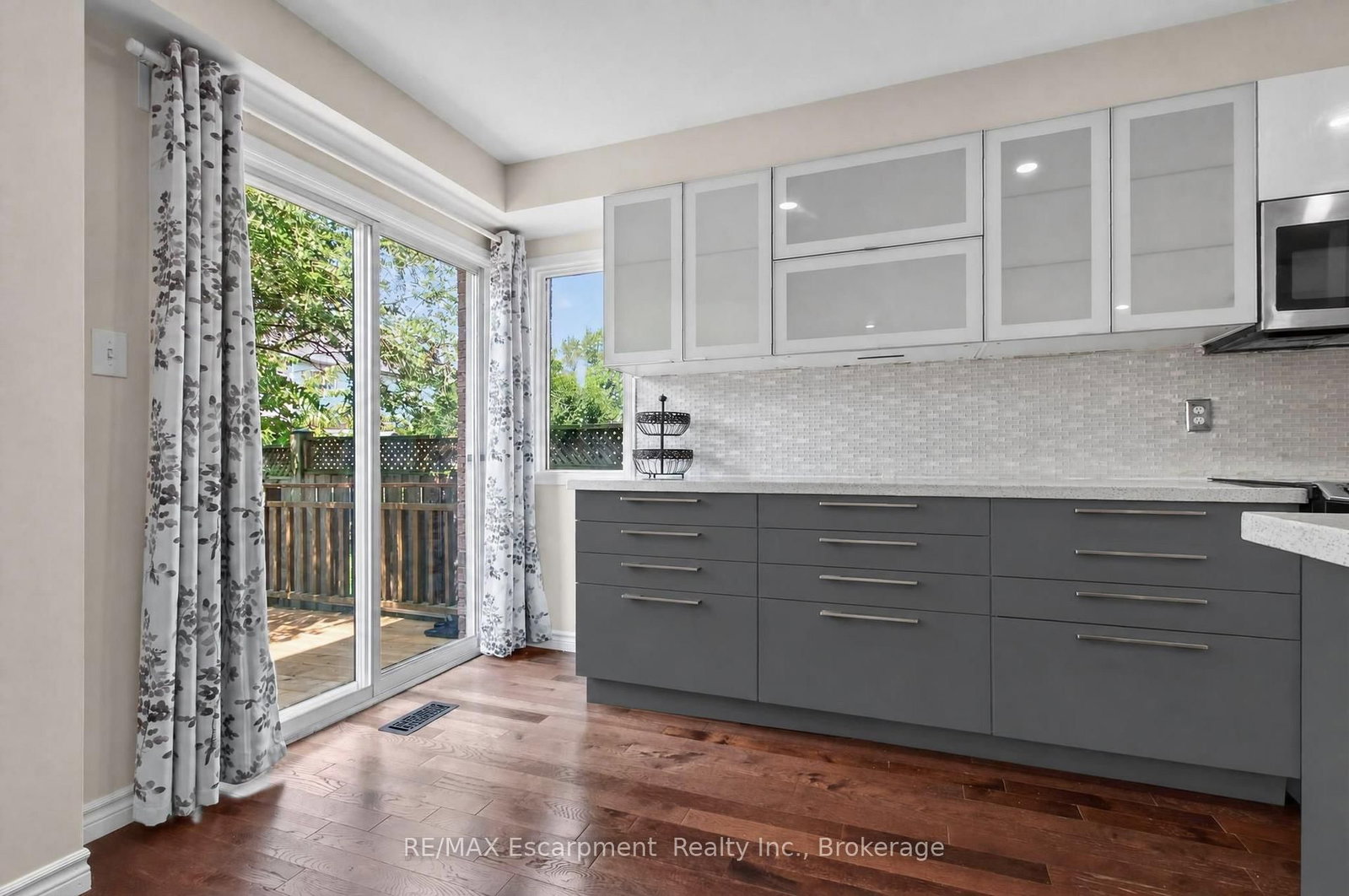 5143 Lampman Avenue • Burlington, ON photo 14