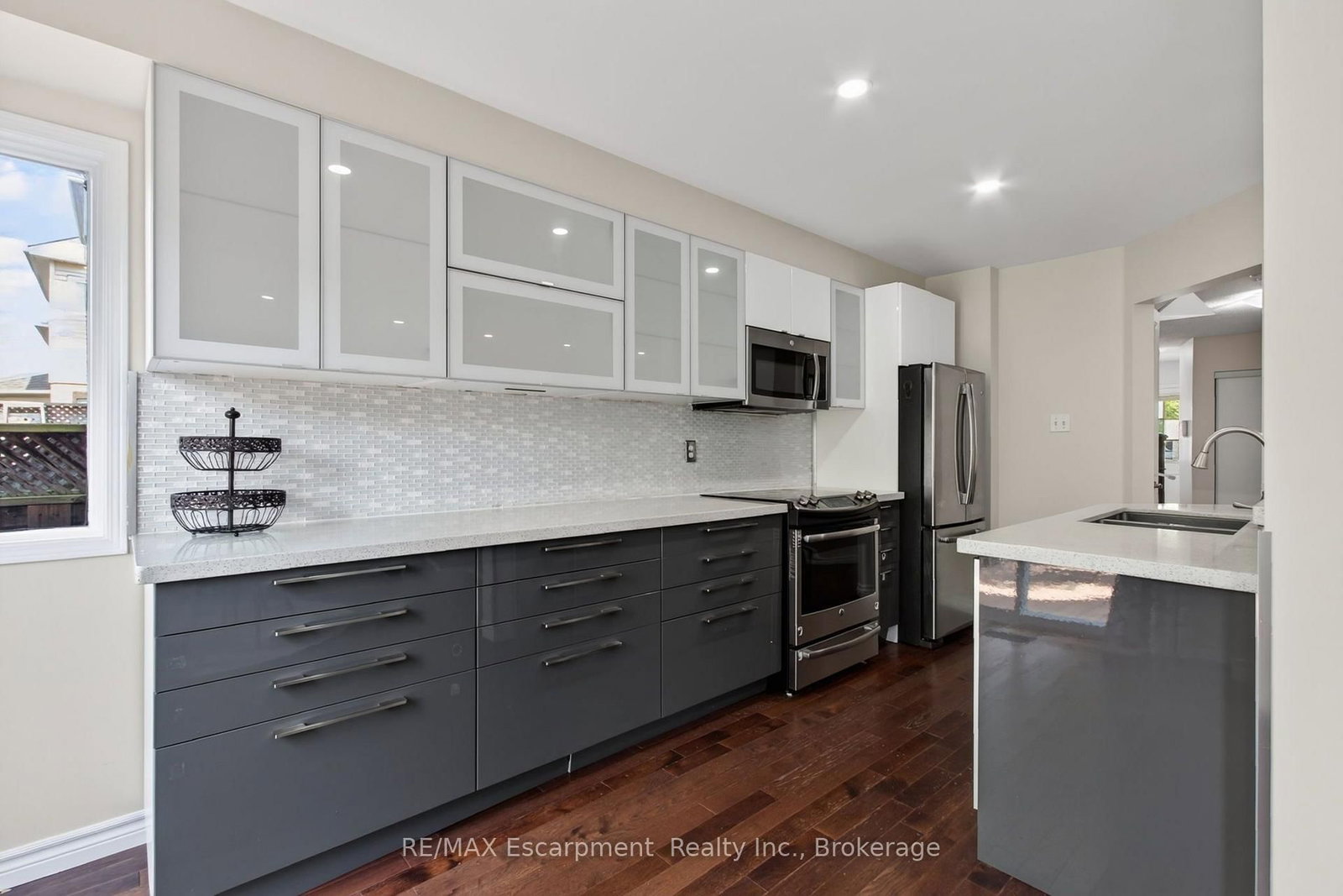 5143 Lampman Avenue • Burlington, ON photo 19
