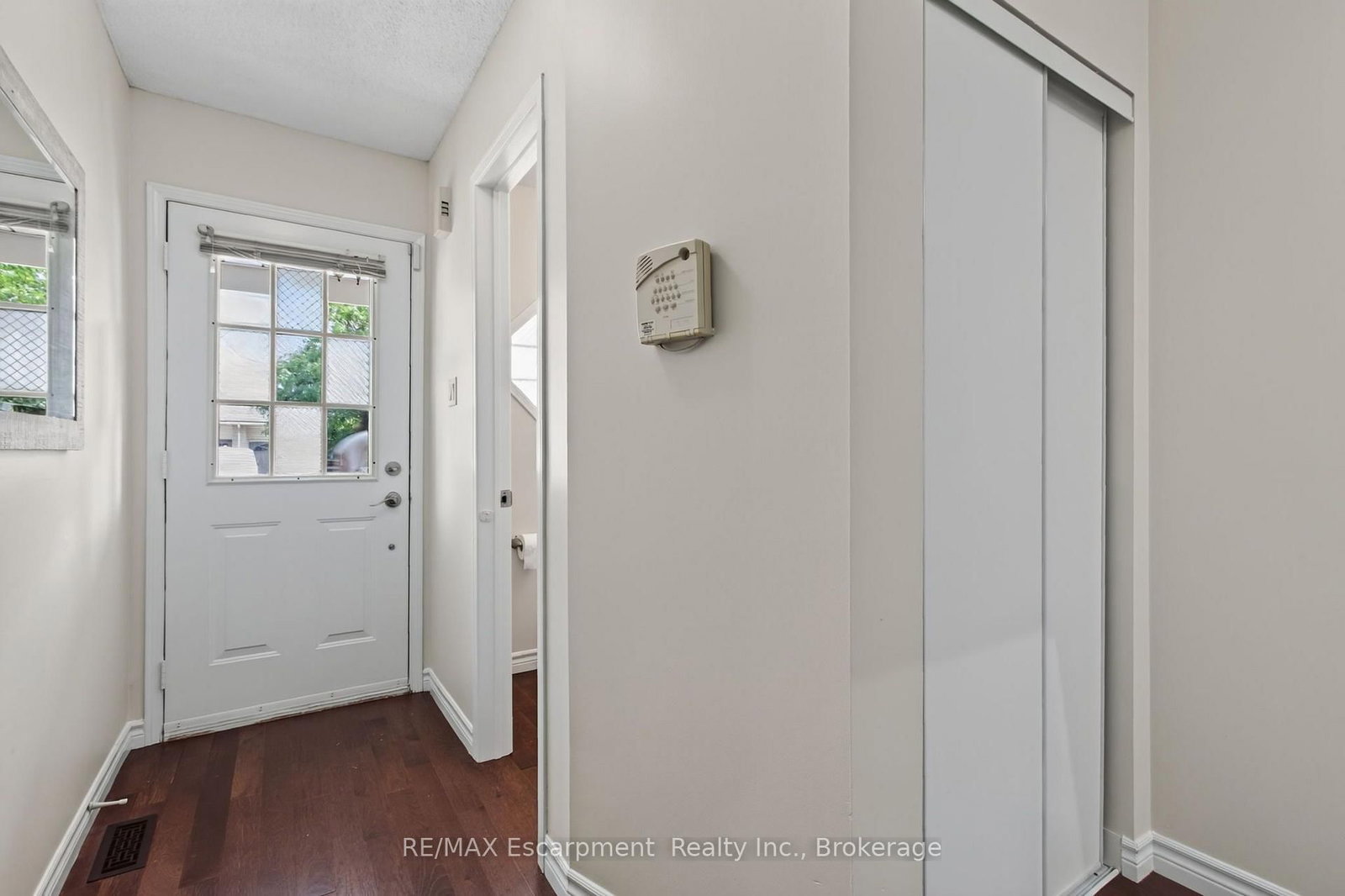 5143 Lampman Avenue • Burlington, ON photo 22