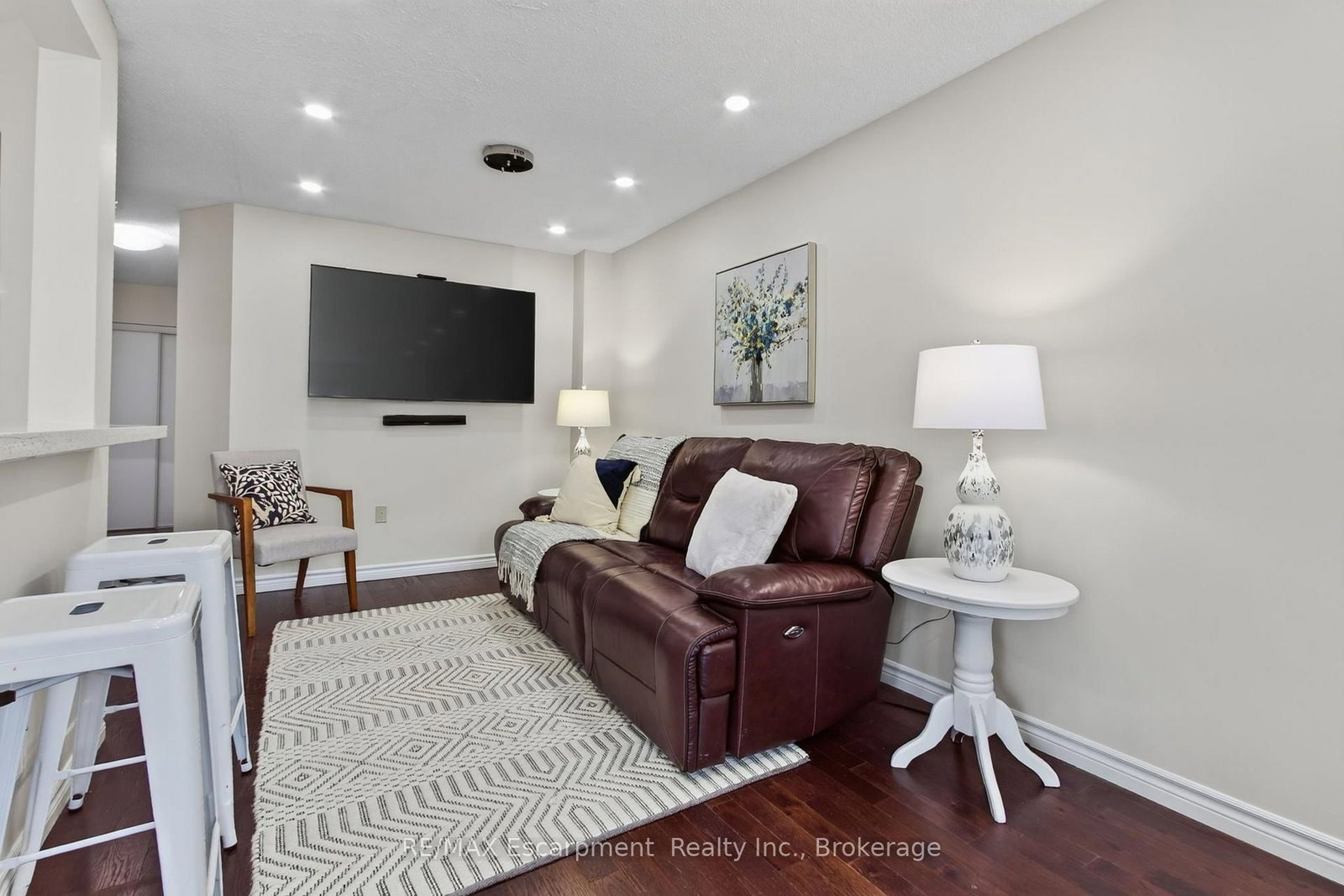 5143 Lampman Avenue • Burlington, ON photo 6