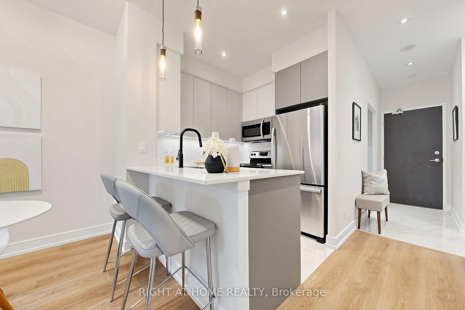 225 Sherway Gardens Road • #109 • Toronto, ON photo 6