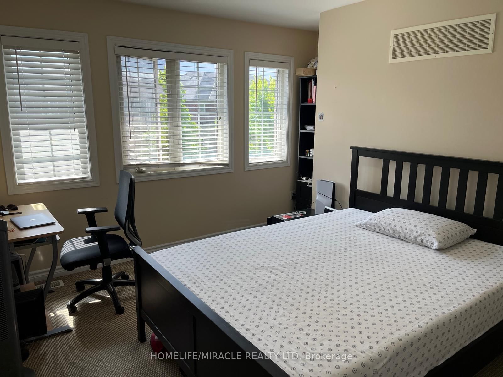 8 Sculptor Street • Brampton, ON photo 13