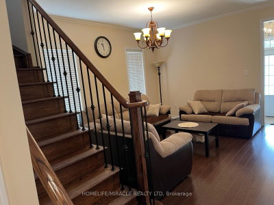 8 Sculptor Street • Brampton, ON photo 3