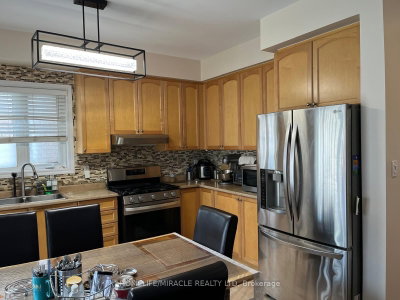 8 Sculptor Street • Brampton, ON photo 6